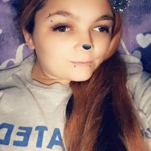 Meet your Posher, Crystal